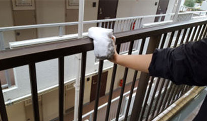 定期清掃・カーペット清掃・日常清掃・ガラス清掃イメージ2